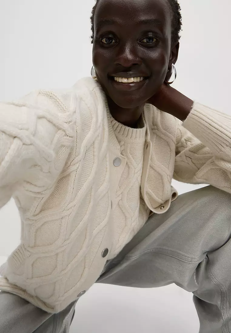 Cloud-Yarn Textured Knitted Vest