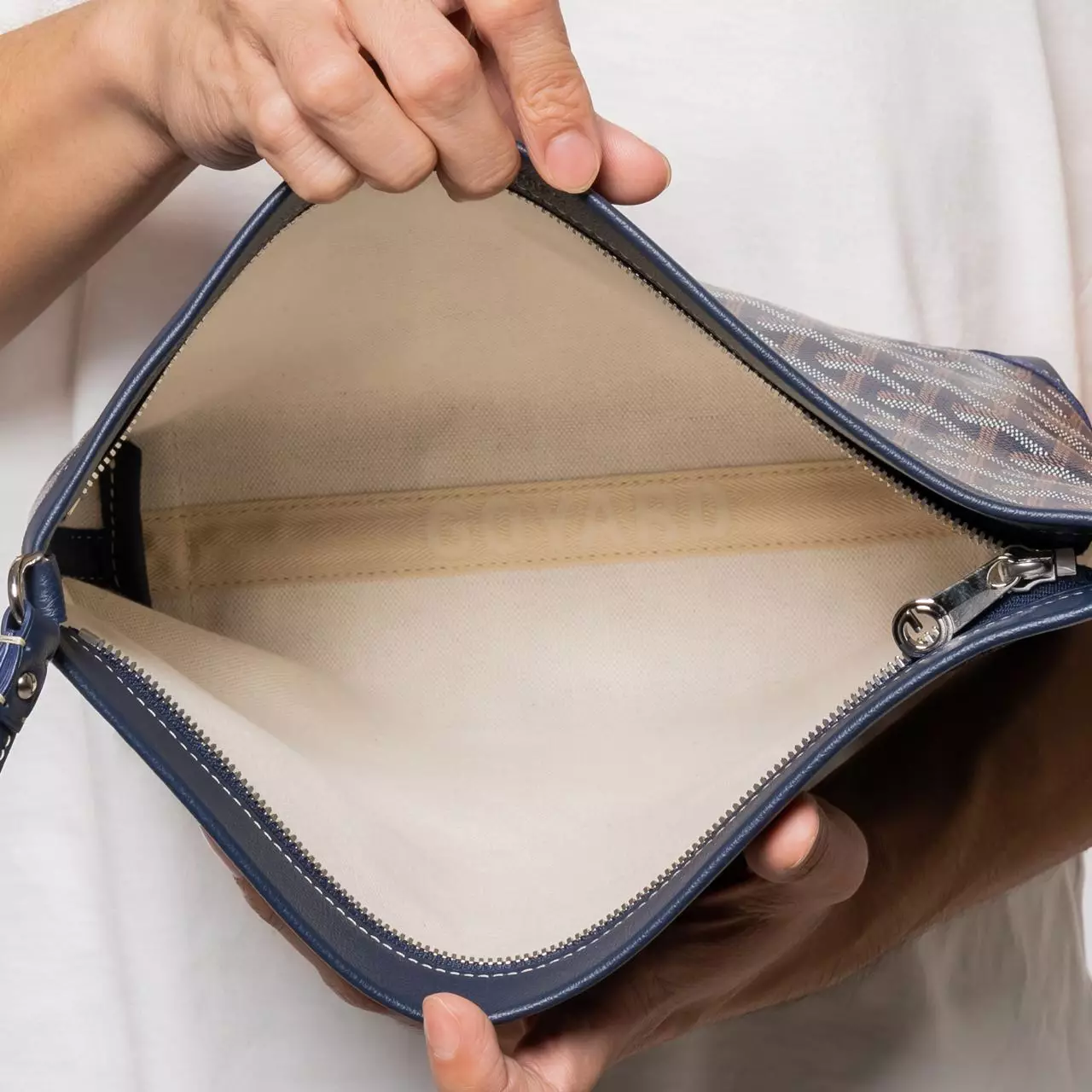 Conti Pouch Navy Blue