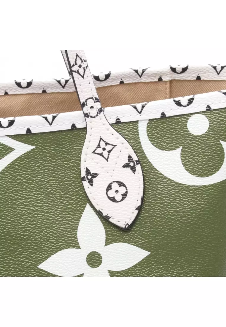 Pre-Loved Louis Vuitton Neverfull MM monogram giant Shoulder bag tote bag PVC Khaki green beige multicolor