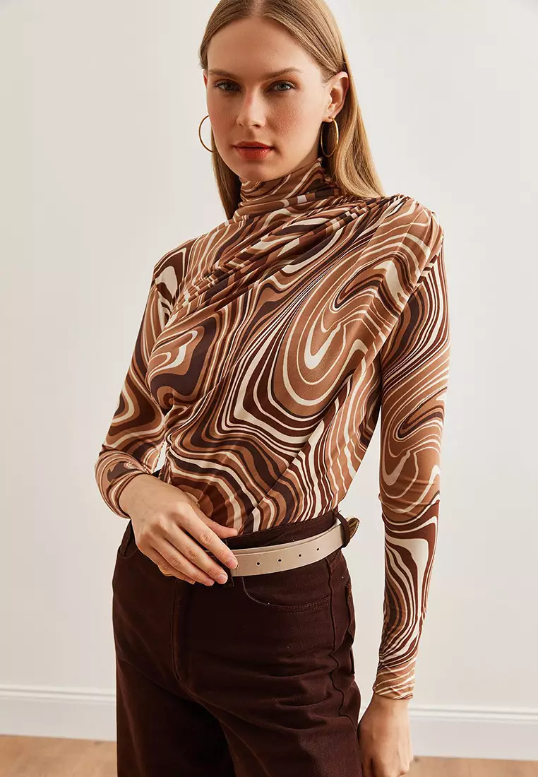 Drape Detailed Flowy Stylish Blouse