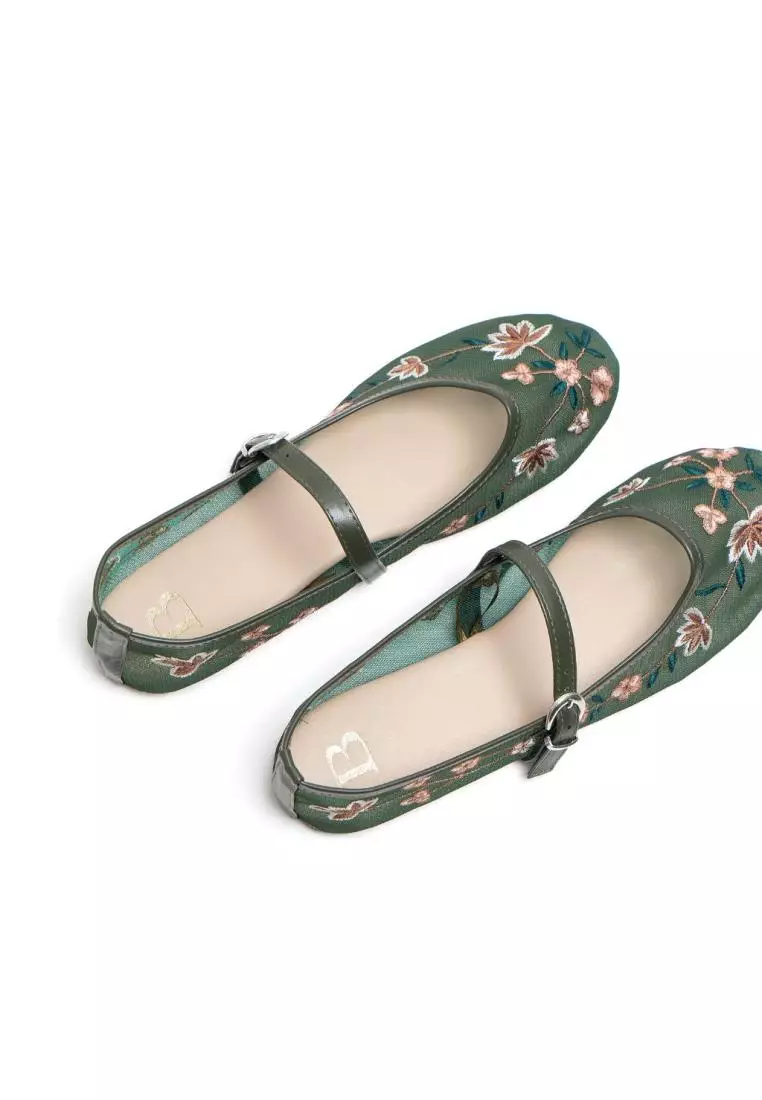 Jual Berrybenka Label Sofia Mayala Embroidered Mary Jane Green Original ...