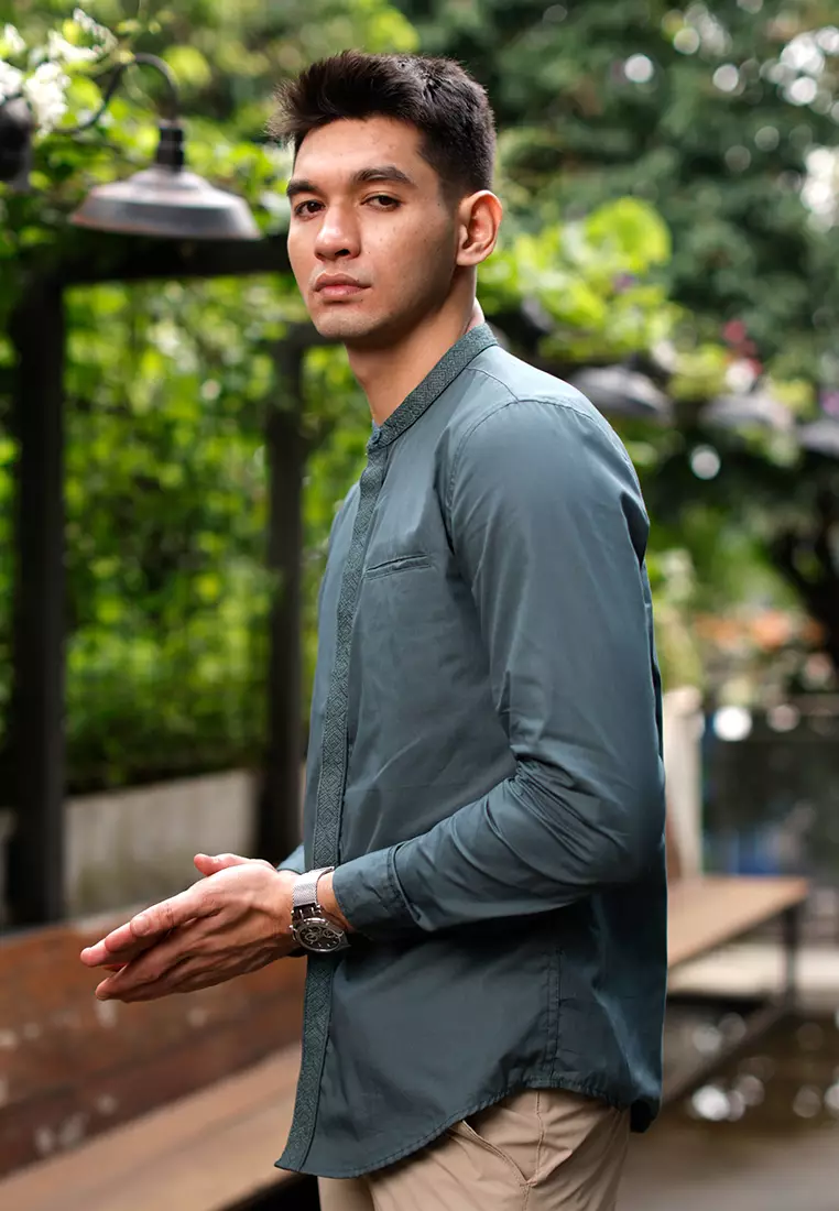 OXCON Kemeja Tangan Panjang koko bordir embrodiery collarless shirt dark Sage