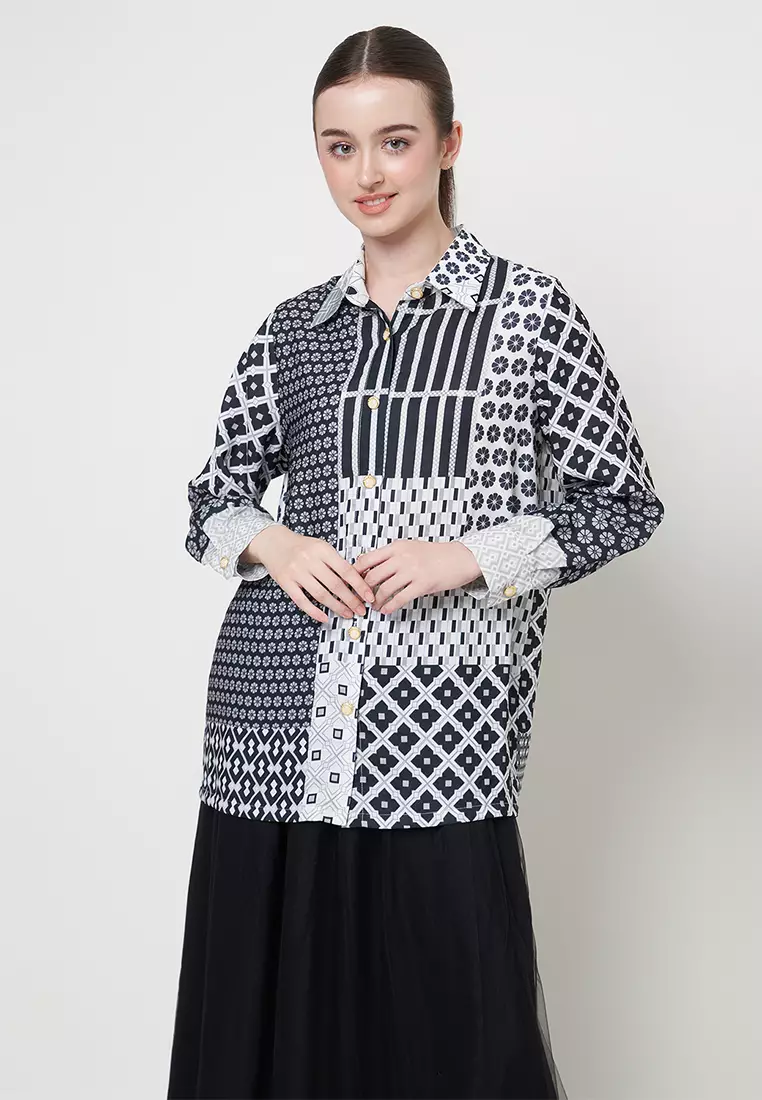 Kamilaa by Itang Yunasz Kara Shirt Black