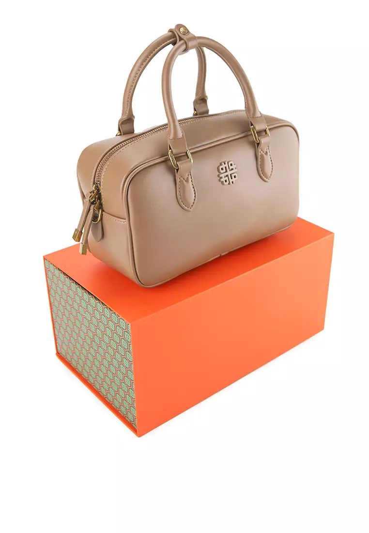 Claire Satchel