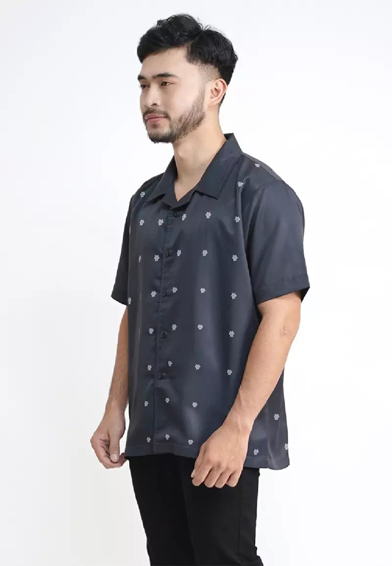 Tiento Kemeja Pakaian Pria Baju Kasual Atasan Lengan Pendek Motif Simpel Eunoia