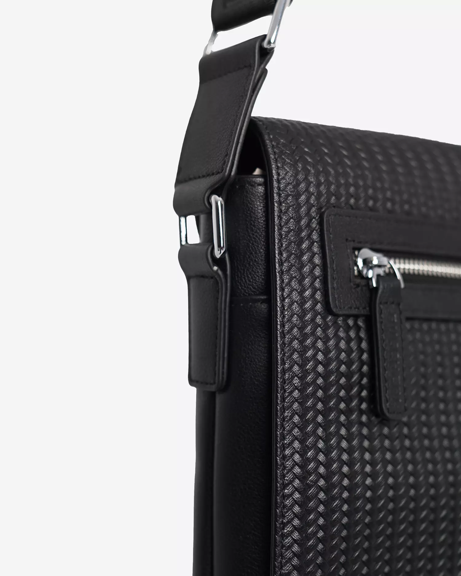 Buccheri George Sling Bag Men Black