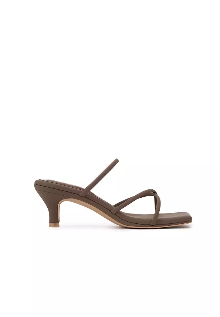 Discount on Nose  shoes - SKU: STRAPPY COMFORT INSOLE HEEL SLIDE