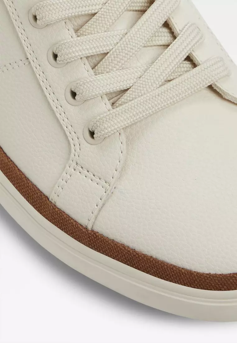 Finespec Low-Top Sneakers