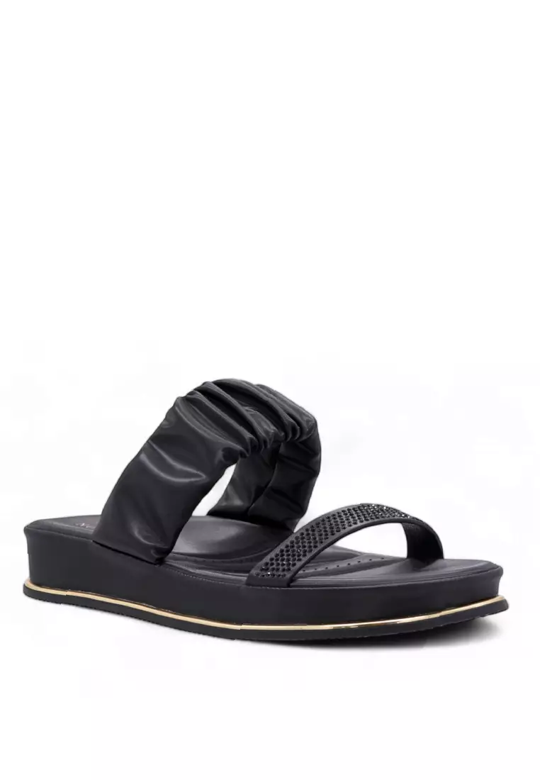 Women Slip On Casual Sandals - 250370227