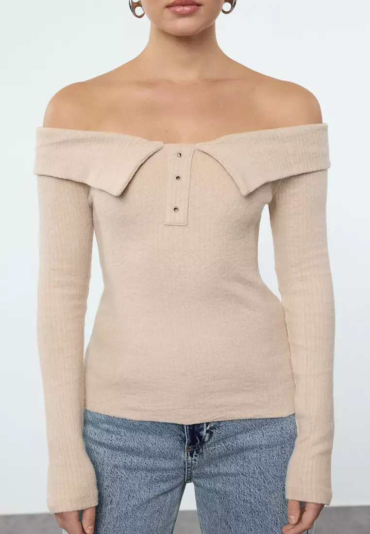 Carmen Collar Detail Blouse