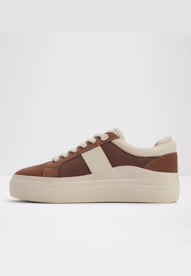 Brynlee Low-Top Sneakers