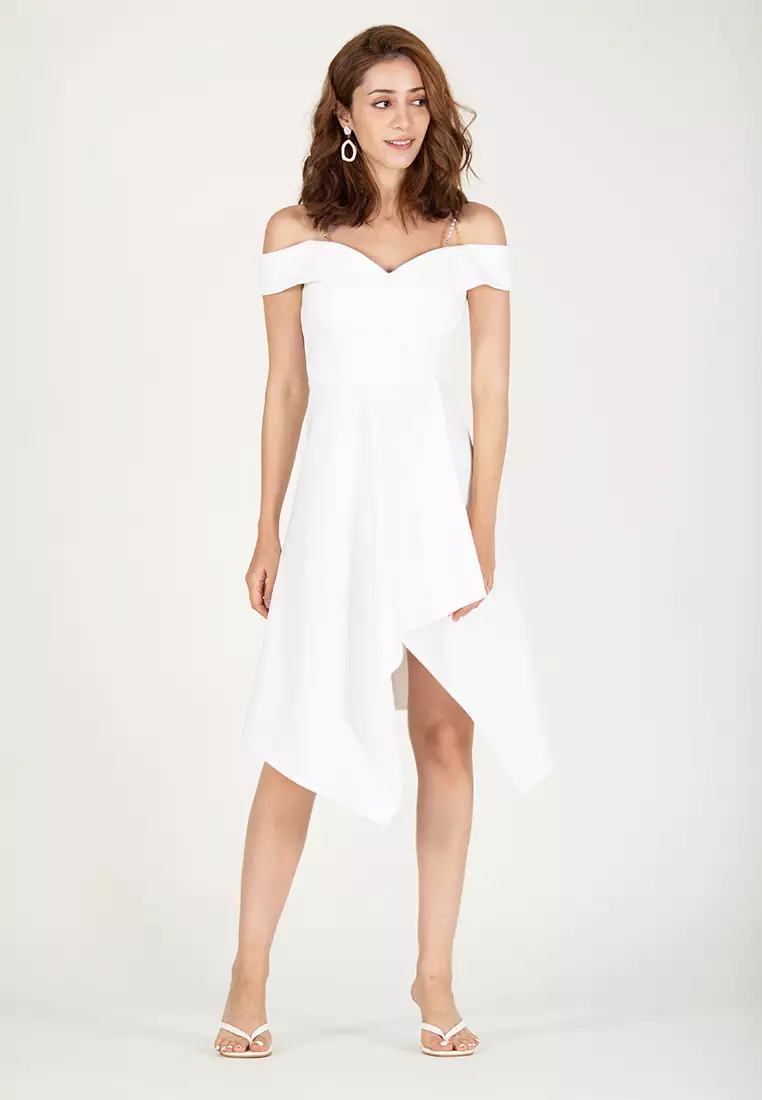 一字肩伞摆中长连衣裙