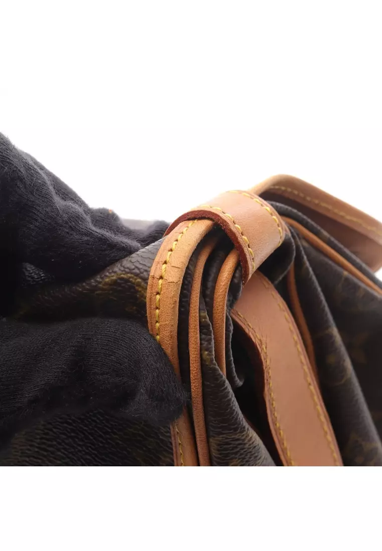Pre-Loved Louis Vuitton Saumur 35 monogram Shoulder bag PVC leather Brown