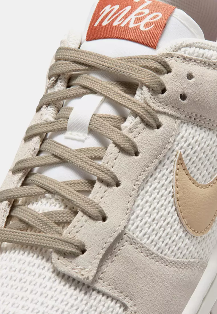 Dunk Low SE Women's Shoes