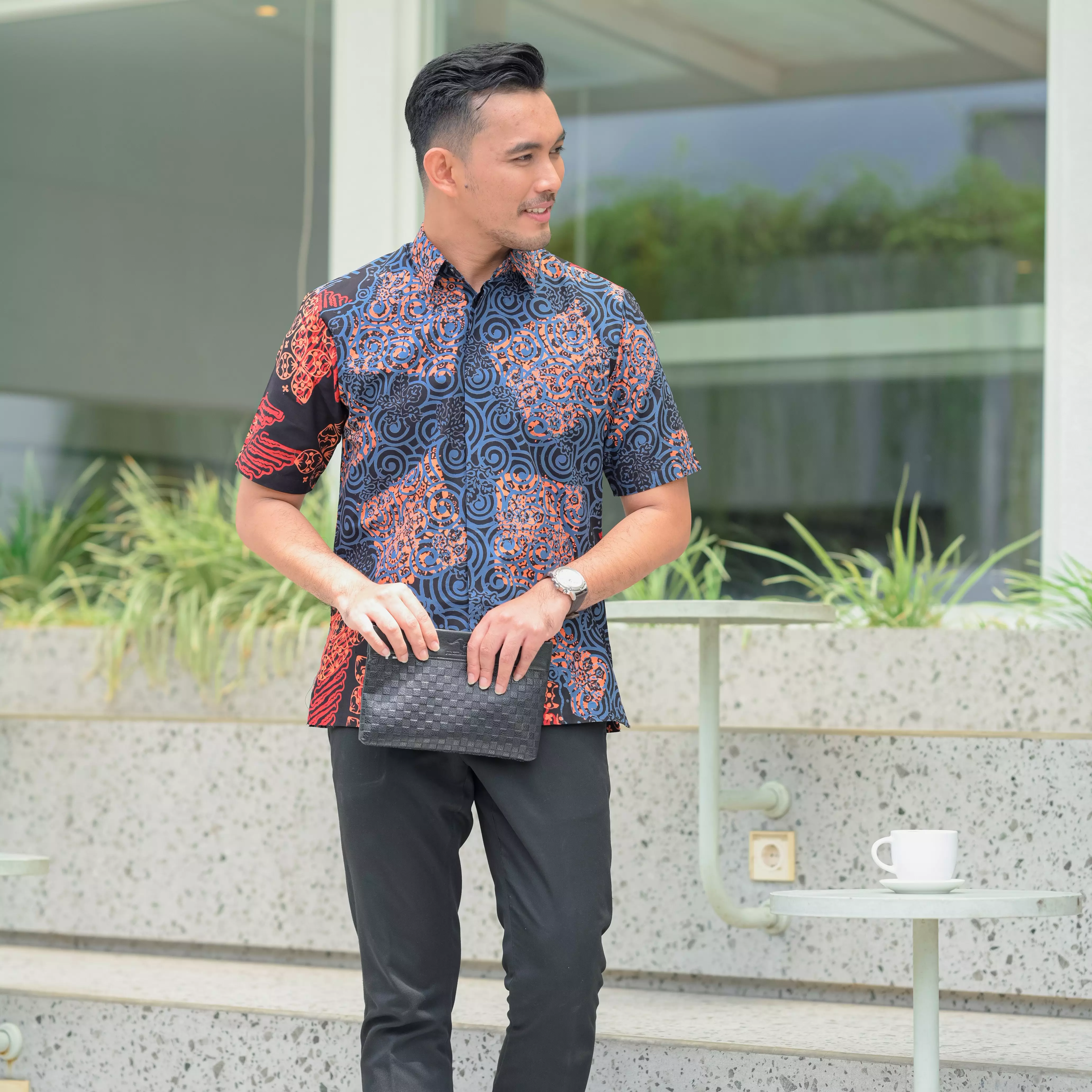 Hem Batik Azzam Lengan Pendek Batik Tulis Slimfit