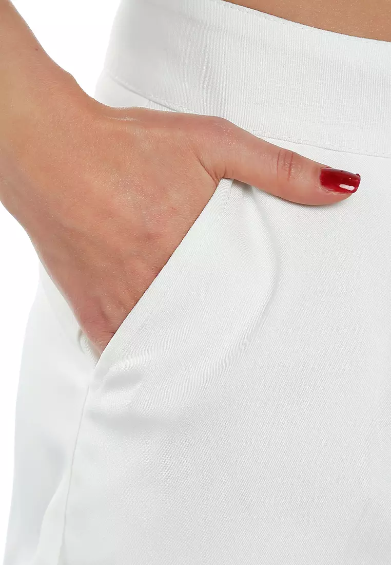 Tailored Woven Shorts In Cream