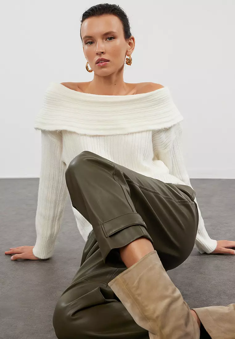 Ecru Soft Textured Carmen Collar Knitwear Sweater TWOAW25KZ00076