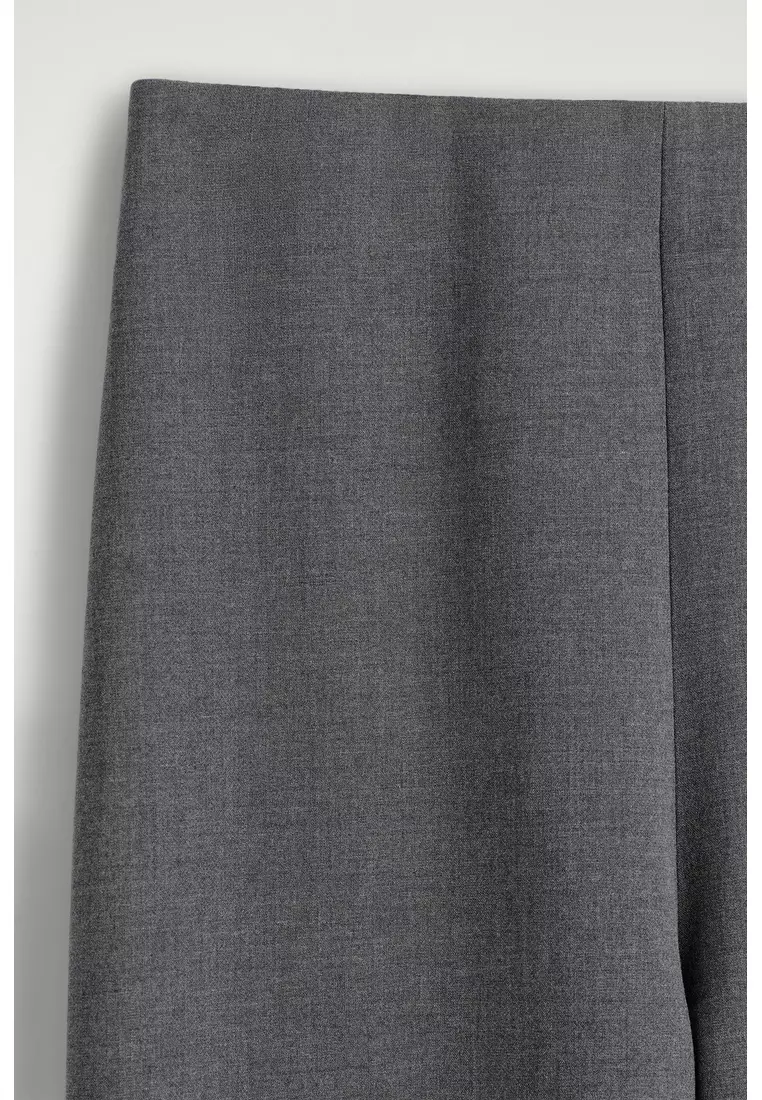 SLIM STRAIGHT-LEG TROUSERS