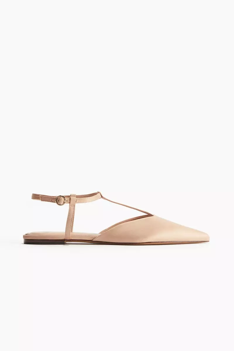 Discount on H&M  shoes - SKU: Pointed satin sandals
