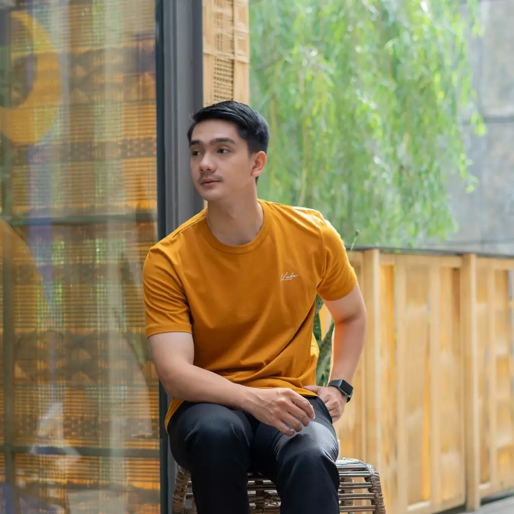 Kale Axelo Dark Mustard/ Kaos Lengan Pendek Pria / Kaos Unisex