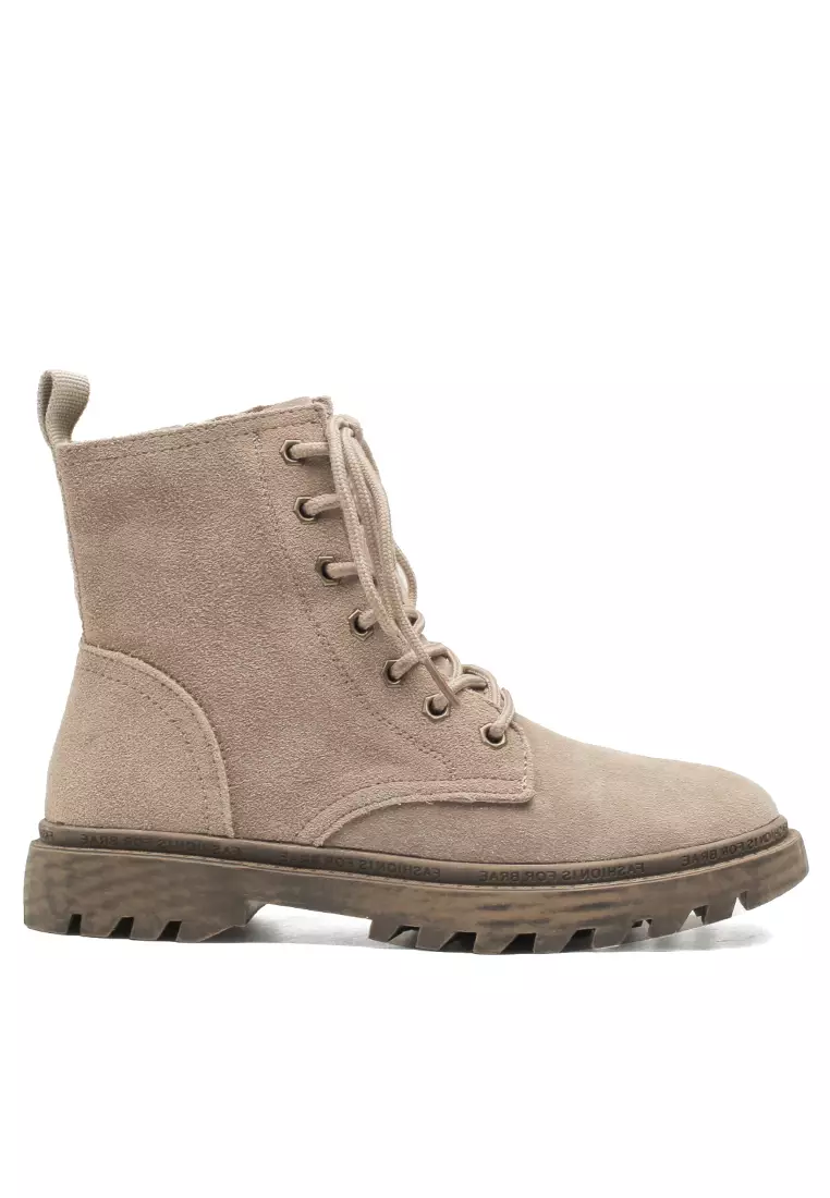 Discount on Twenty Eight Shoes  shoes - SKU: 3CM Cow Suede Zipper Martin Boots HS18-96