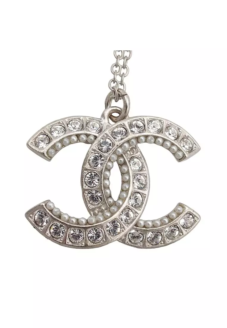 Pre-Loved Chanel Cc Brass Strass And Faux Pearl Pendant Necklace
