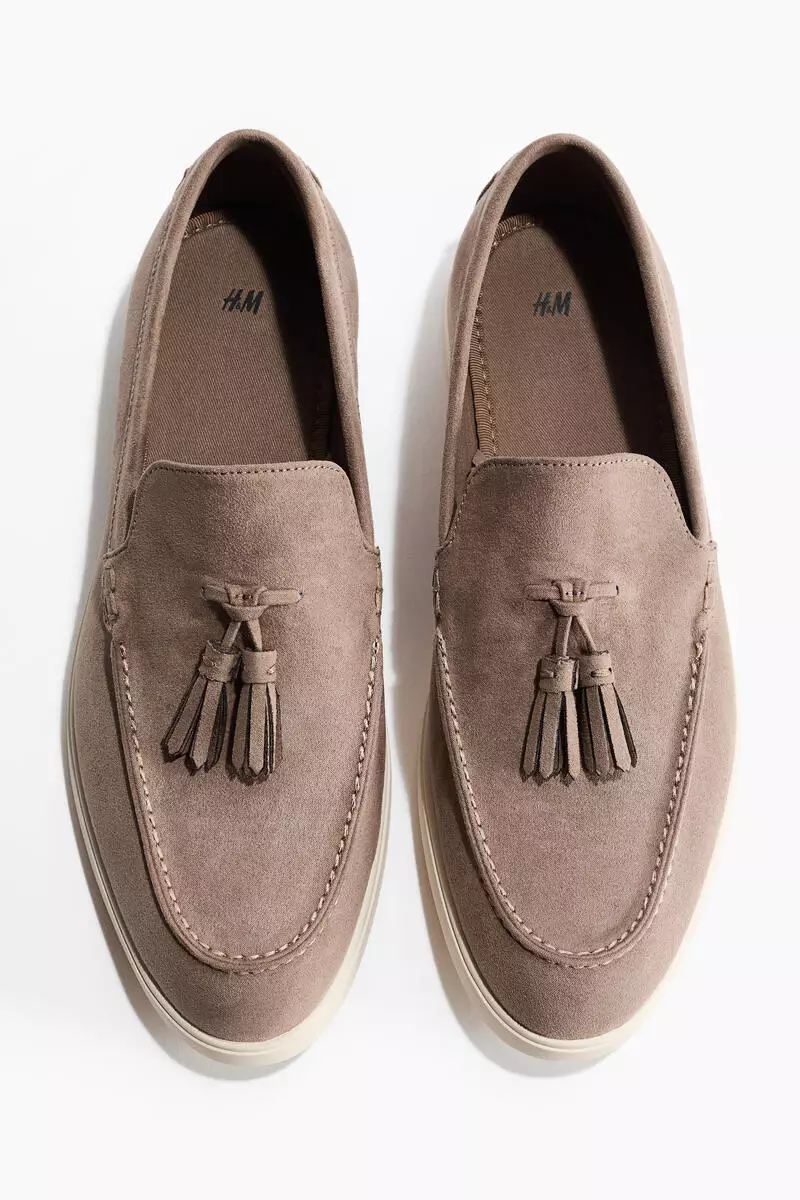 Tasseled loafers