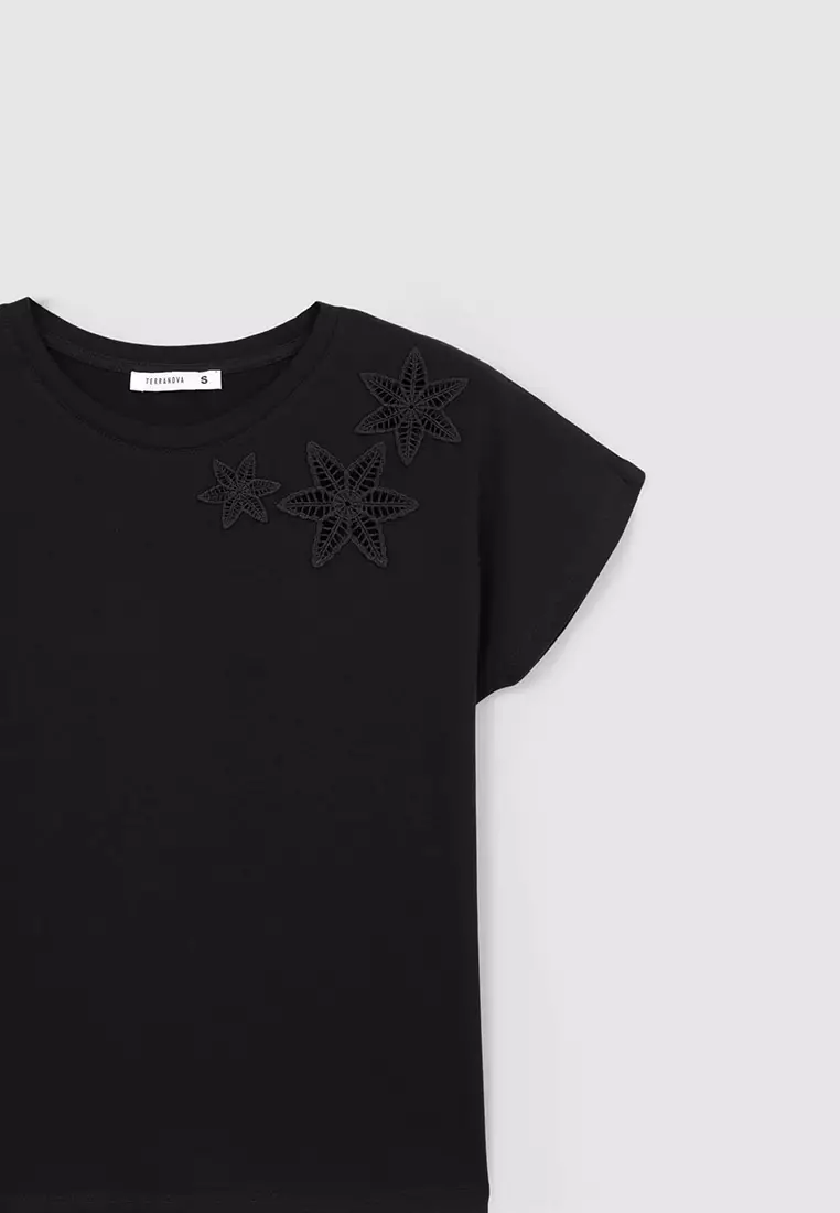 Woman Short-Sleeved T-Shirt