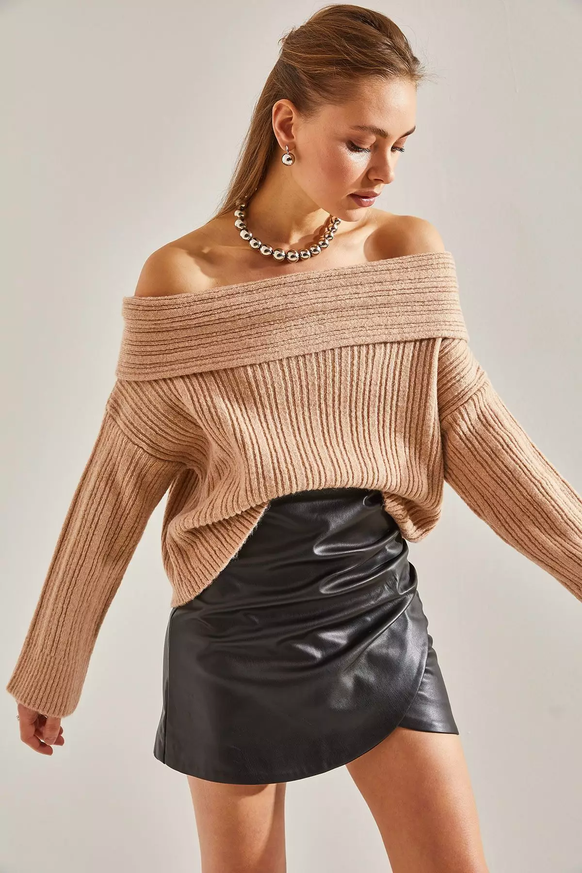 Women's Ruffle Collar Sweater