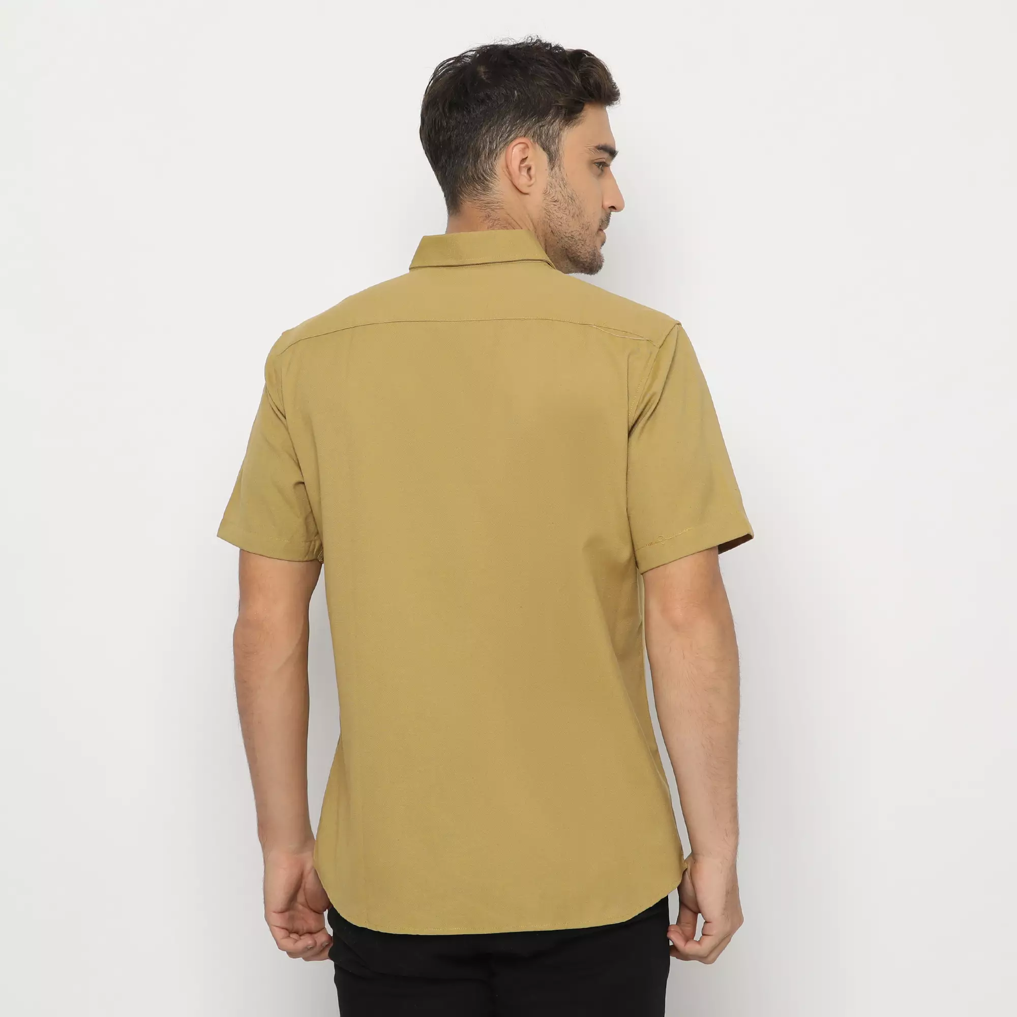 Platini Kemeja Pria Polos Lengan Pendek Katun Chambray Oxford 73318 Kuning Gading