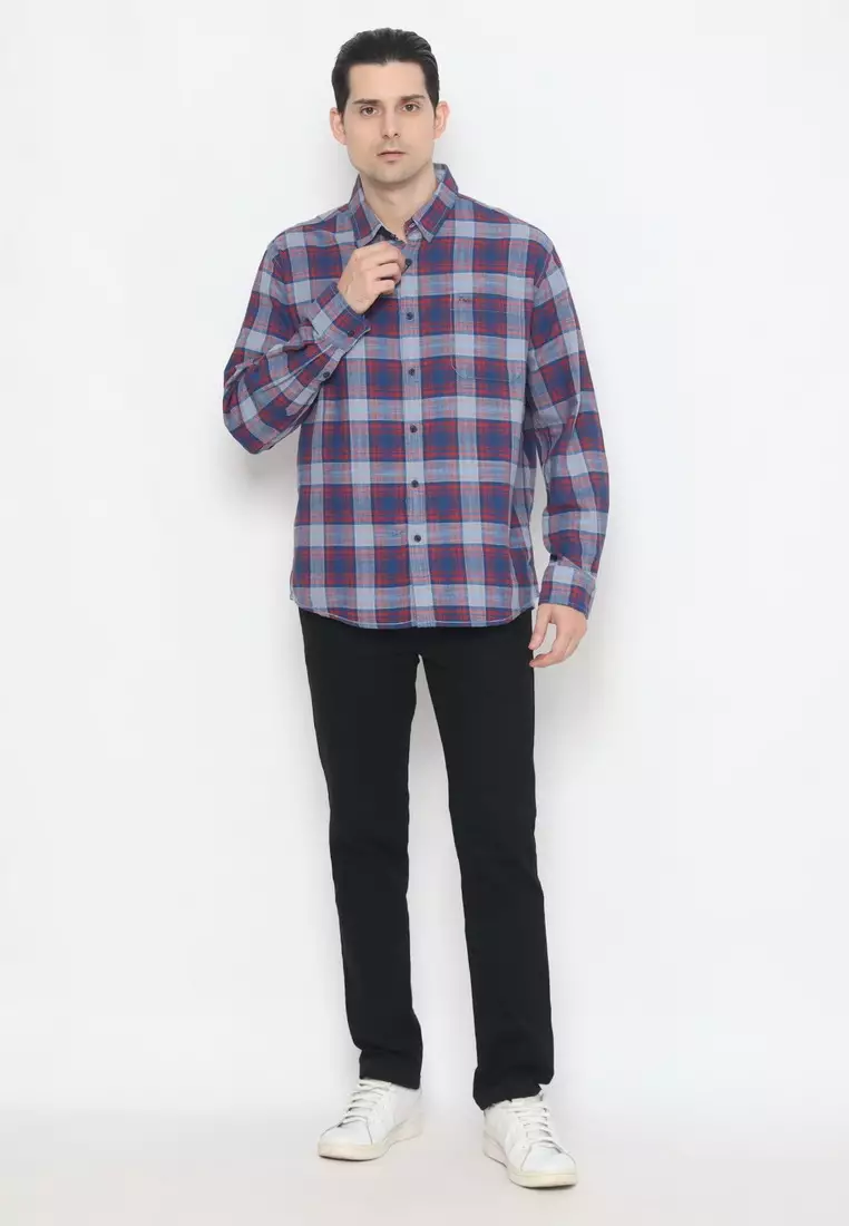 POLICE Kemeja Kotak Cotton Twill Slub Merah Biru Regular Fit Lengan Panjang Pria