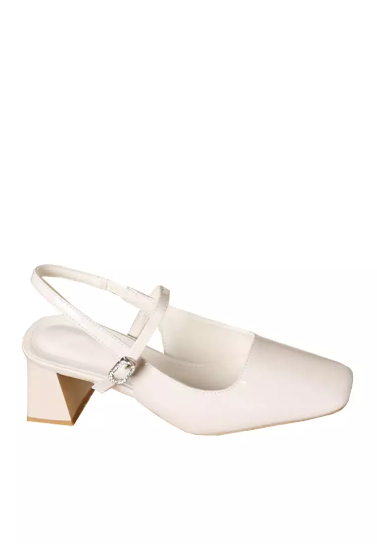 Discount on Twenty Eight Shoes  shoes - SKU: VANSA Fashionable Sqaure Toe Buckle Mid Heel Shoes VSW-H3337-31