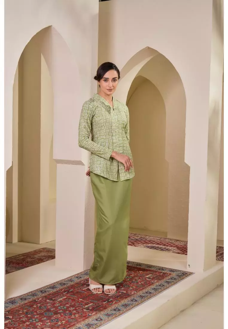 Kebaya Midi Batik Moden