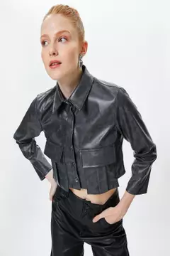 ジャケット・アウター SOFTHYPHEN FAUX LEATHER CROPPED SHIRT SOFTHYPHEN FAUX LEATHER CROPPED SHIRT - メルカリ