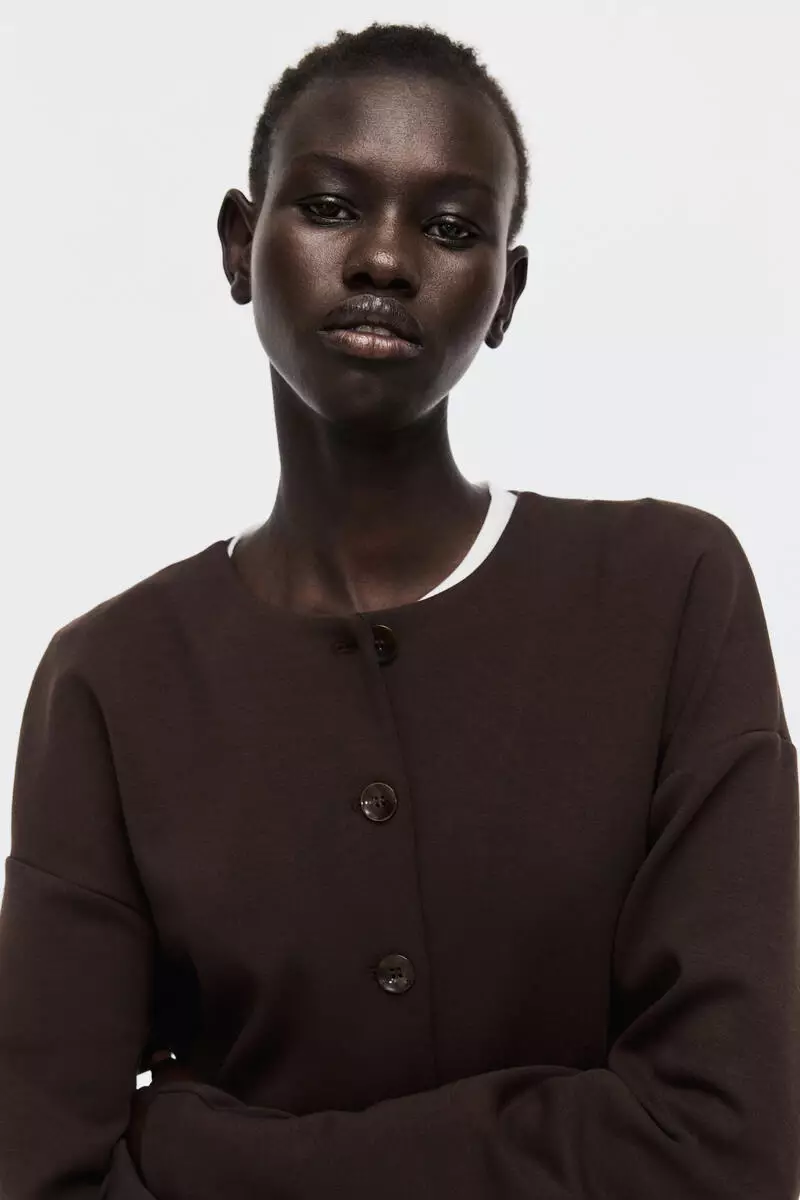 Collarless scuba blazer