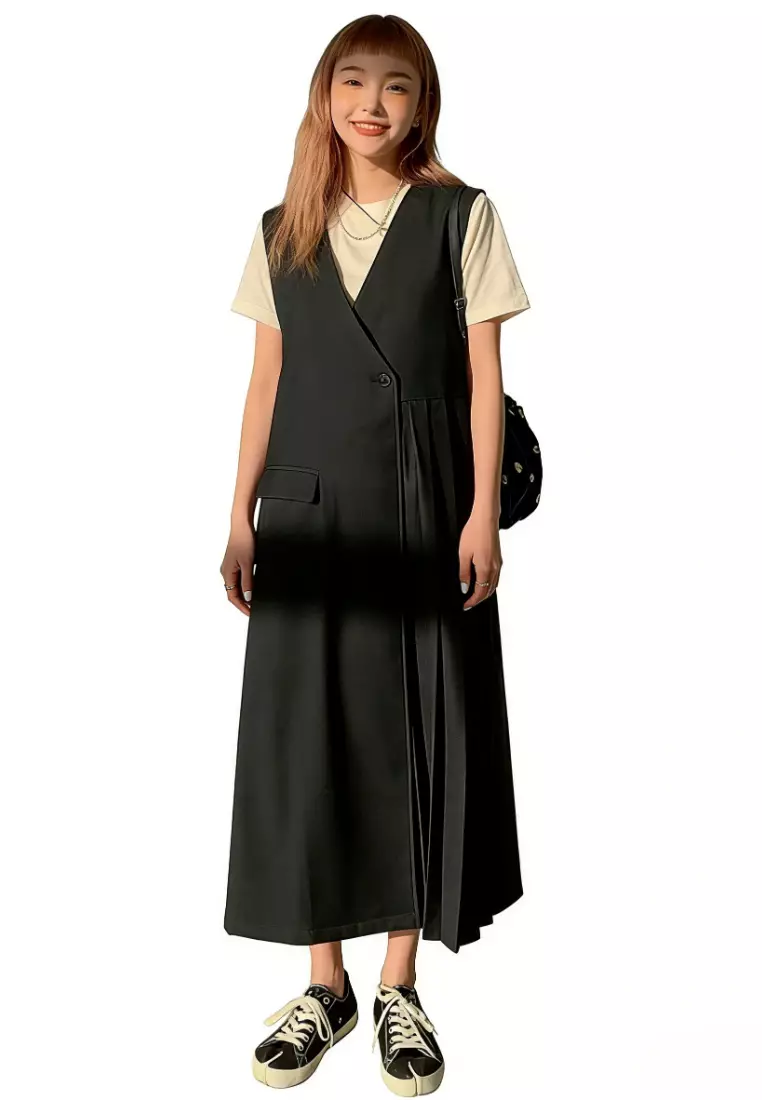 V-Neck Cross Button Pleated Sleeveless Dress CA26031919BK