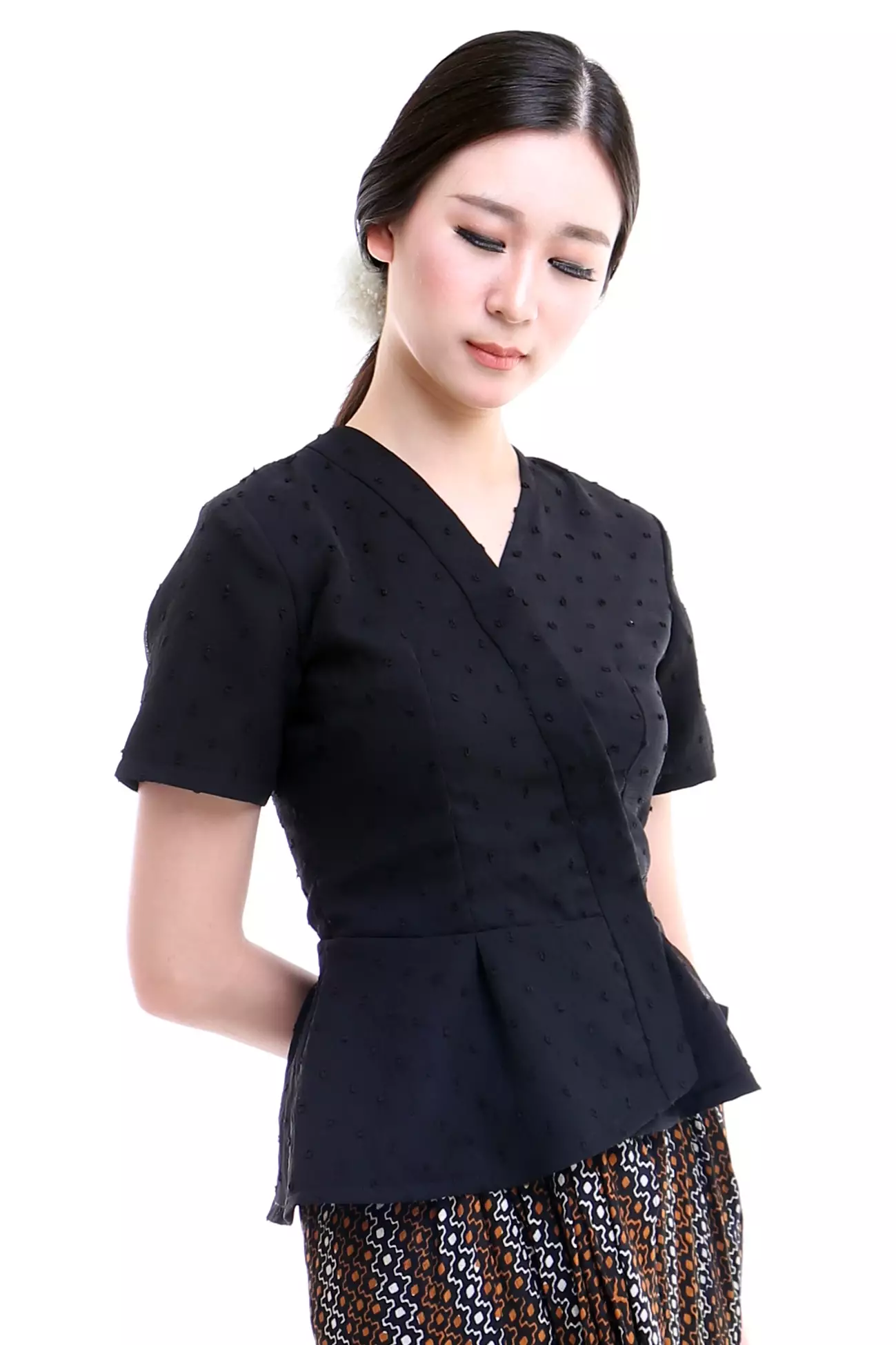 Catherin Hitam Kimono Kebaya