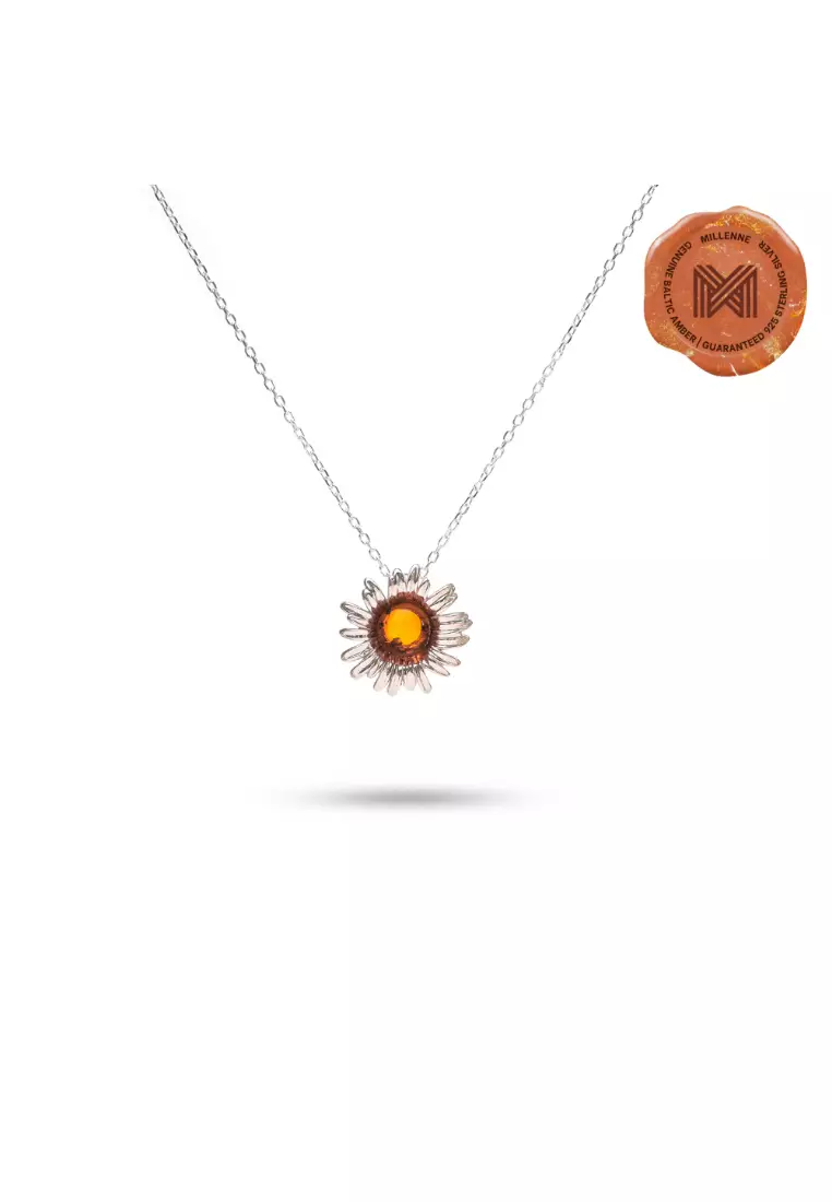 Multifaceted Baltic Amber Daisy Silver Pendant with 925 Sterling Silver