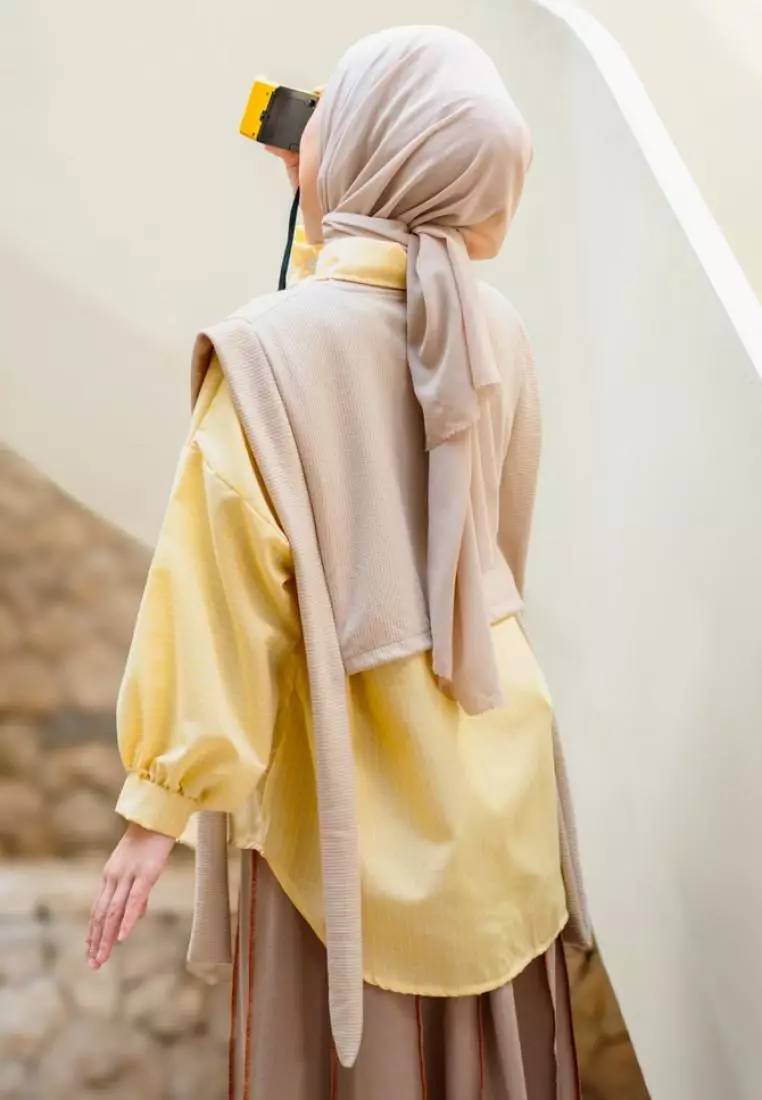 Zalya Cordu Knit Vest (Hanya Vest Saja) - Oat M18840 R97S4