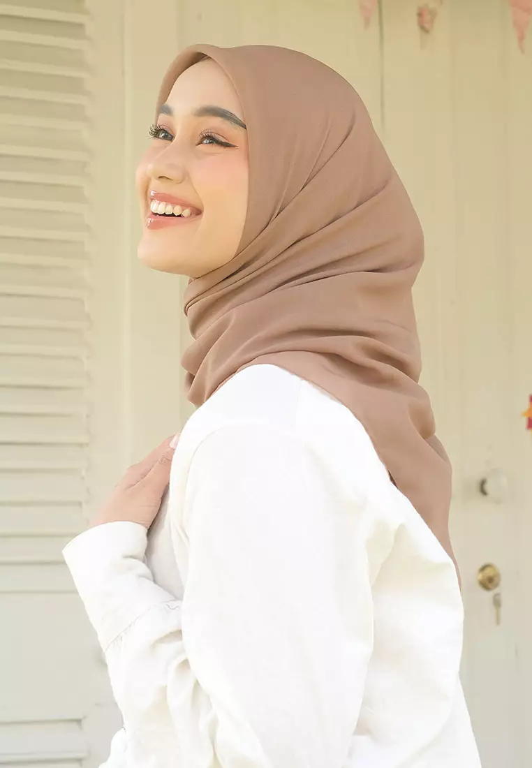 Polly Cotton (Hijab Segiempat Bella Square) Dark Choco