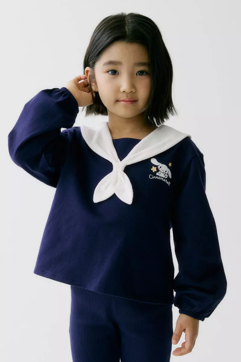 Printed sailor-collared top