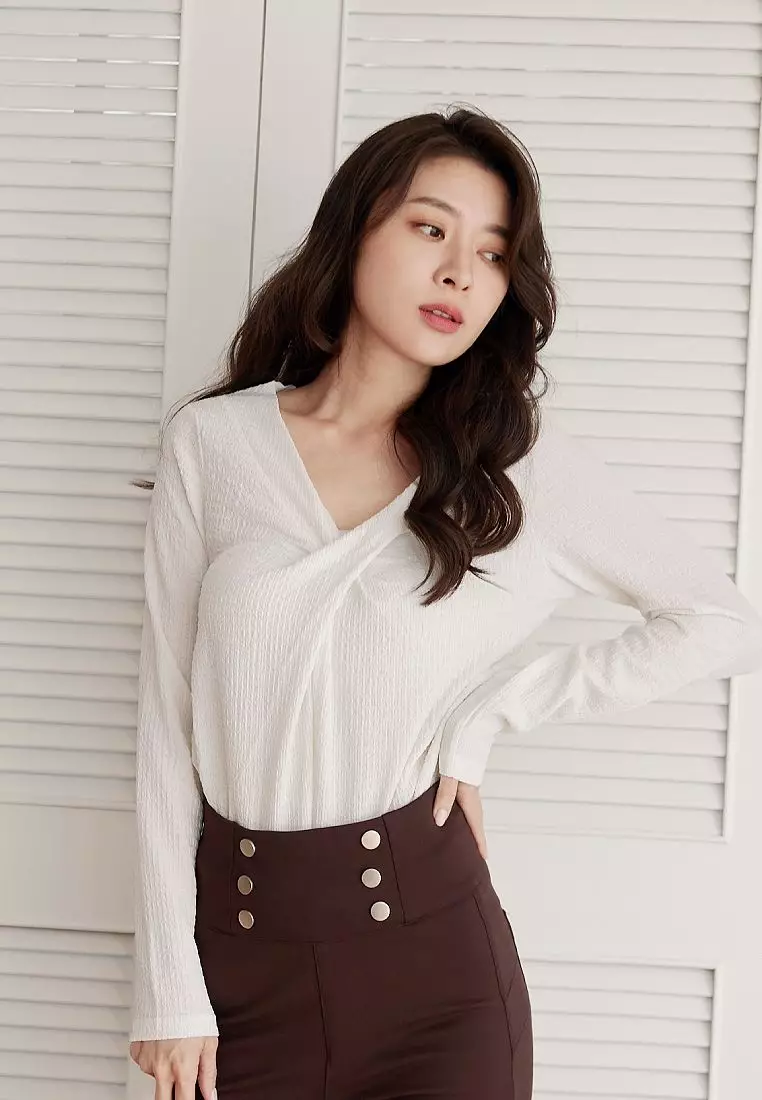 Textured Twist-Front  Chiffon Long Sleeve Top [AB18052]