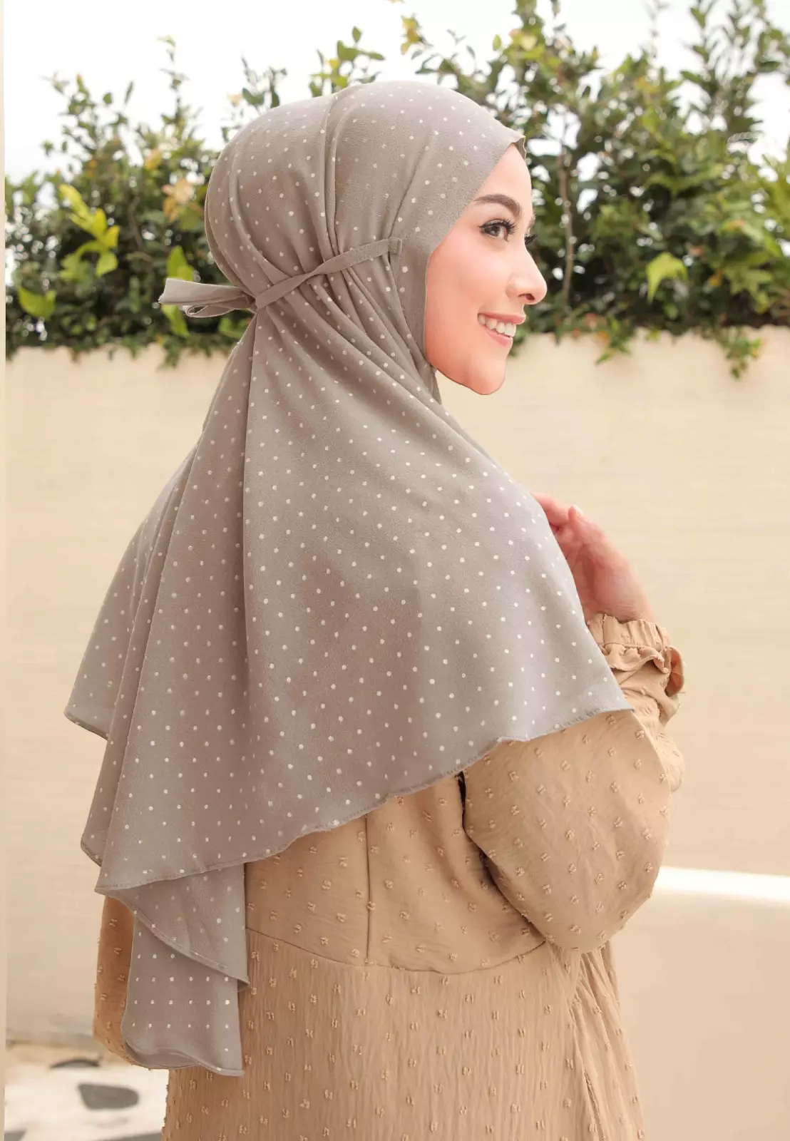 Zelena - Rowena Bergo | Hijab Instan Tali | Kerudung Motif - Warm Latte