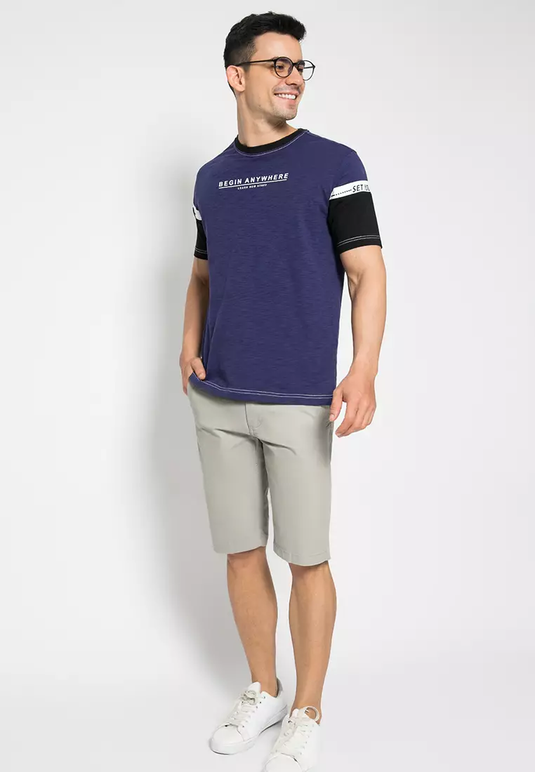 Johnwin Kaos Casual Motif Kombinasi Warna Biru Sablon ATS.622.M431.01