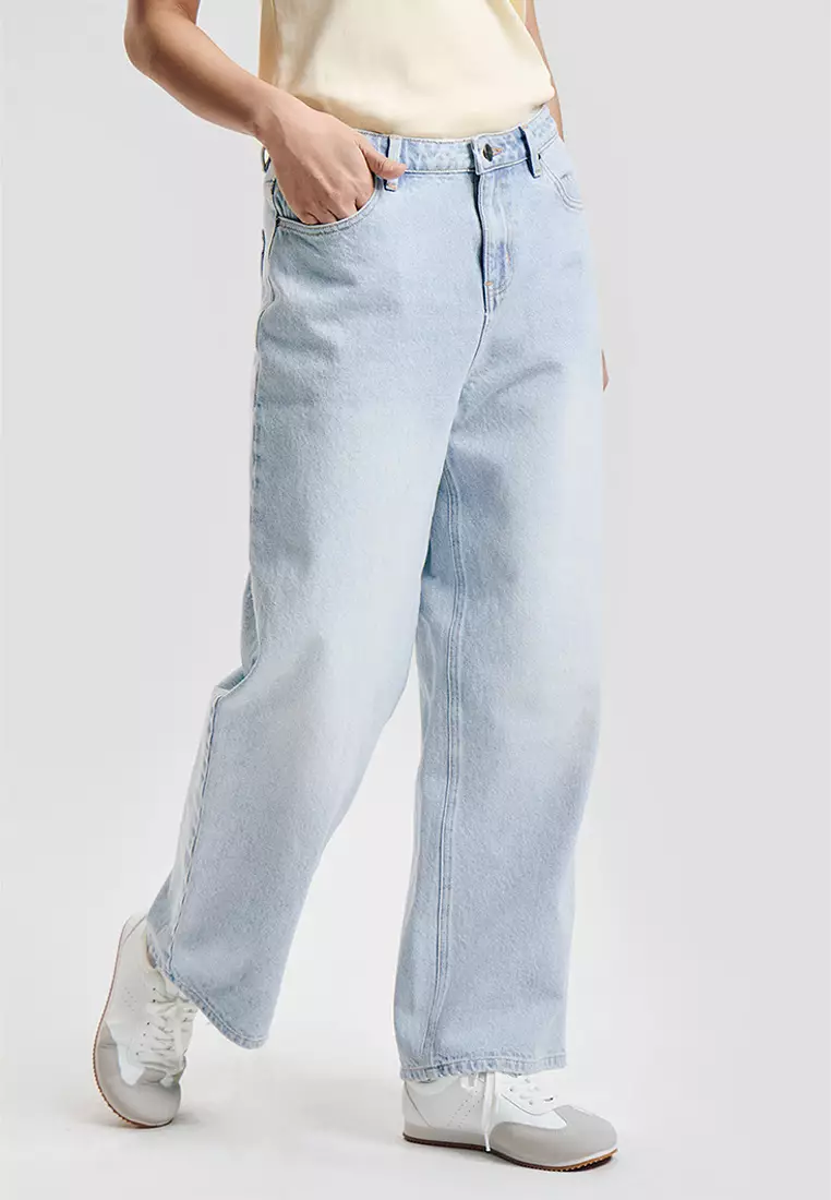 Essentials Classic Straight Fit Jeans
