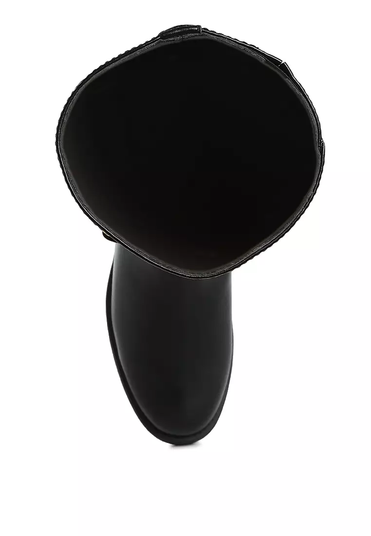 Sepatu Bot Betis Berdetail Rantai Logam Warna Hitam