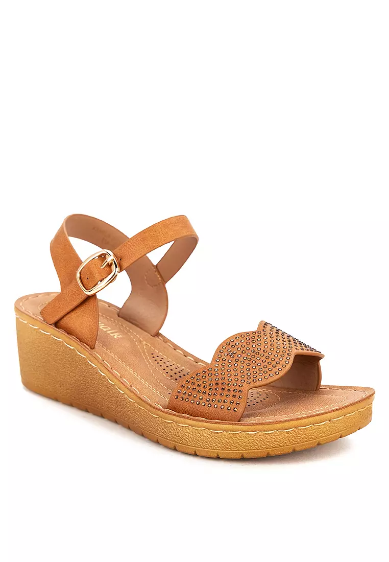 Discount on UNLISTED  shoes - SKU: KAMILA WEDGE SANDALS SOFTAWALK