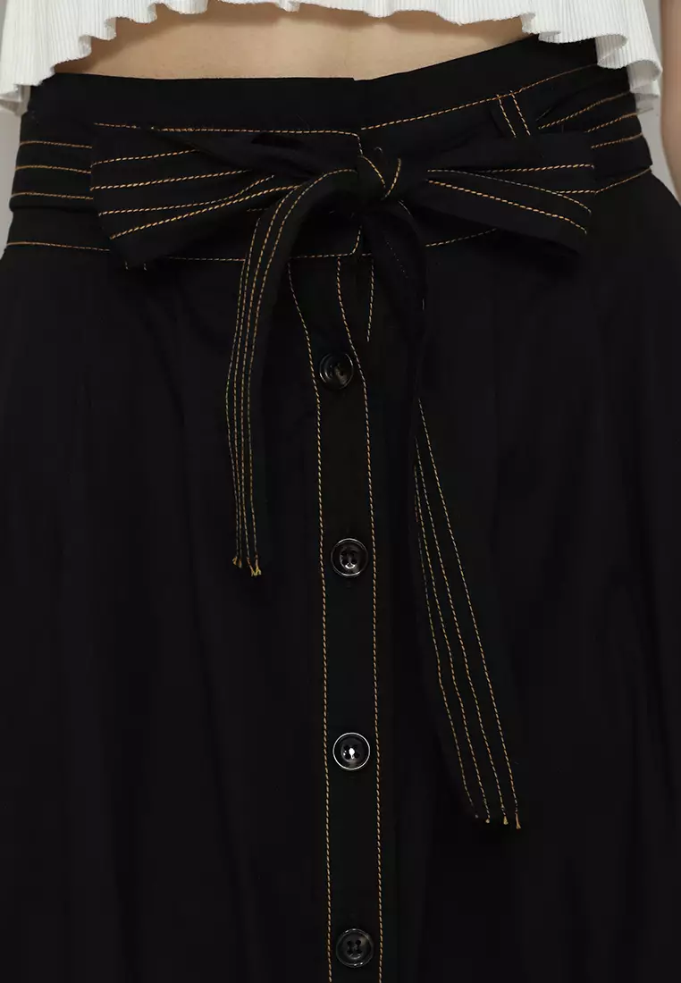 Plain Skirt With Belt Adjustable In Black By Brilliant Girl Warna HITAM