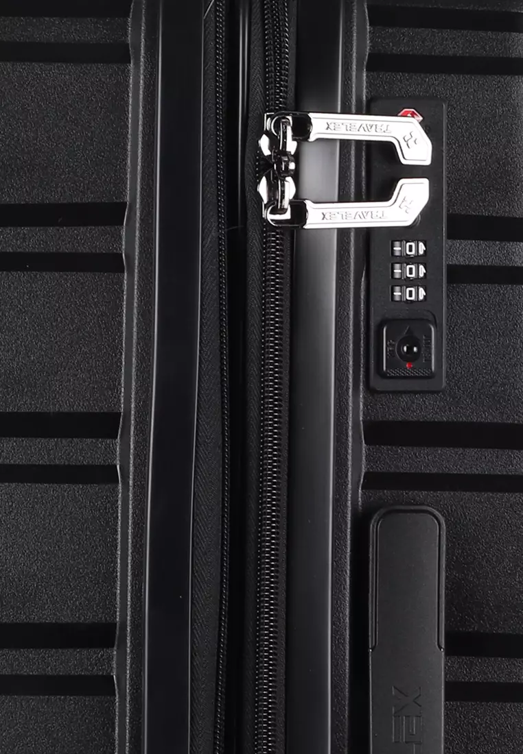 318 Hard Case Luggage Medium (22.25 inches)