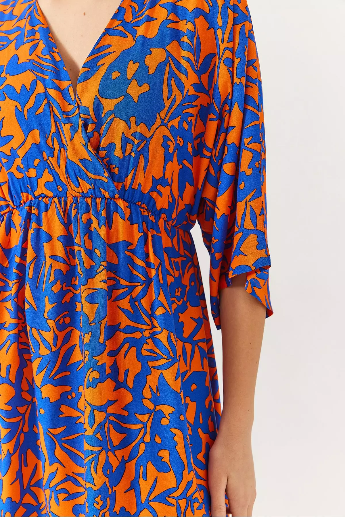 Women's Double Breasted V Neck Front Slit Detail Print Dress 60261411